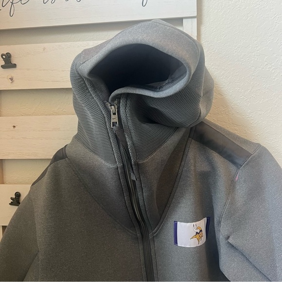 Nike Dark Gray Short Sleeve Sideline Minnesota Vikings Full Zip Hoodie NWT - Picture 8 of 9